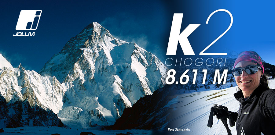Eva Zarzuelo tries the K2